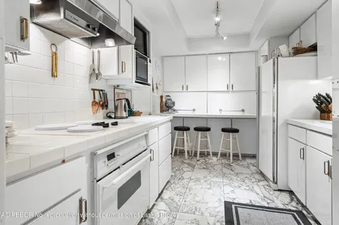 150 Bradley Place Palm Beach FL 33480