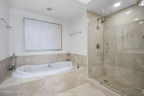2650 Lake Shore Drive Riviera Beach FL 33404