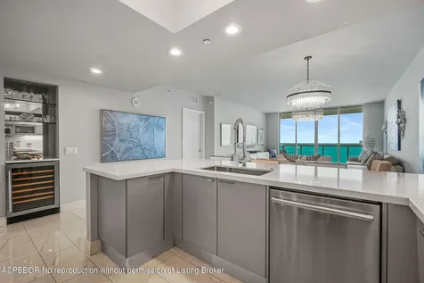 2650 Lake Shore Drive Riviera Beach FL 33404