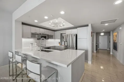 2650 Lake Shore Drive Riviera Beach FL 33404
