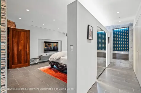 2 N Breakers Row Palm Beach FL 33480