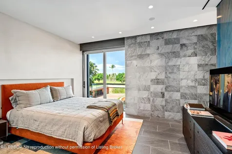 2 N Breakers Row Palm Beach FL 33480