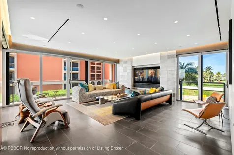 2 N Breakers Row Palm Beach FL 33480