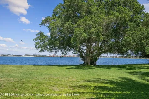 2 Firestone Circle West Palm Beach FL 33401