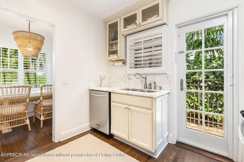231 Cocoanut Row Palm Beach FL 33480