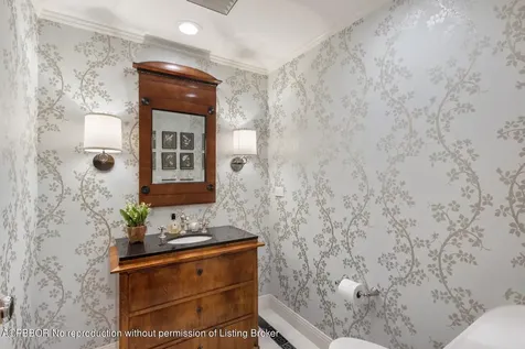 200 Bradley Place Palm Beach FL 33480