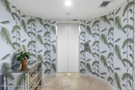 200 Bradley Place Palm Beach FL 33480