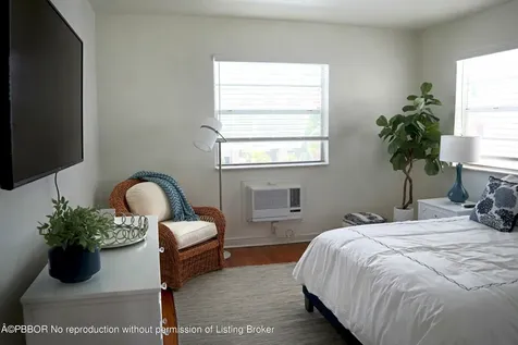 172 N County Road Palm Beach FL 33480