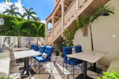 236 Phipps Plaza Palm Beach FL 33480