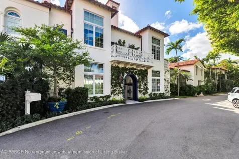236 Phipps Plaza Palm Beach FL 33480
