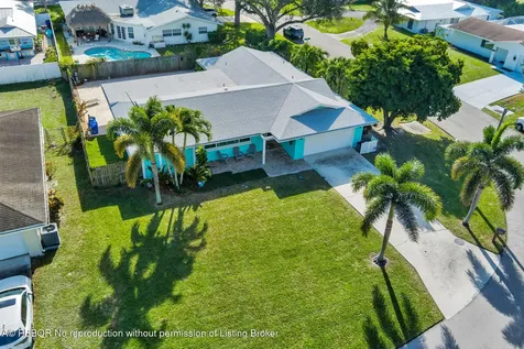4244 Hyacinth Circle N Palm Beach Gardens FL 33410