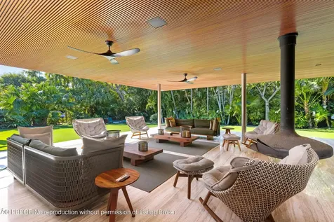 195 Via Marina Palm Beach FL 33480