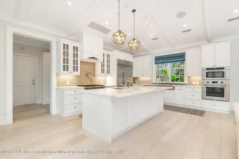 216 Sandpiper Drive Palm Beach FL 33480