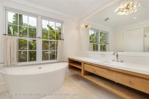 216 Sandpiper Drive Palm Beach FL 33480