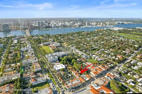 238 Phipps Plaza Palm Beach FL 33480