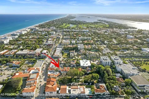 238 Phipps Plaza Palm Beach FL 33480
