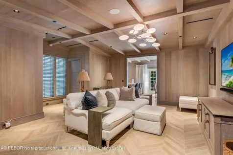 238 Phipps Plaza Palm Beach FL 33480