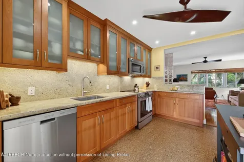 381 S Lake Drive Palm Beach FL 33480