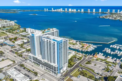 220 Lake Shore Drive Lake Park FL 33403