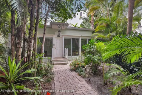 224 Phipps Plaza Palm Beach FL 33480