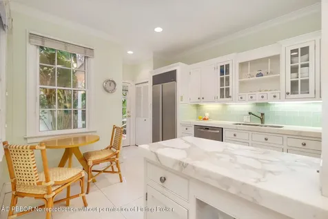 224 Phipps Plaza Palm Beach FL 33480