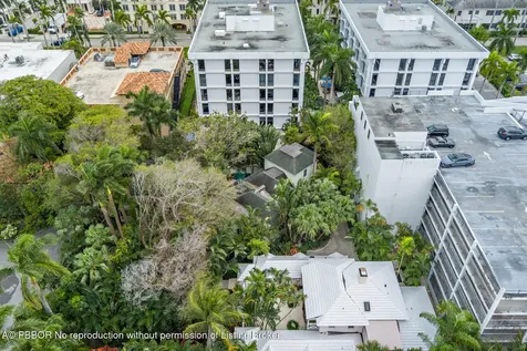 224 Phipps Plaza Palm Beach FL 33480