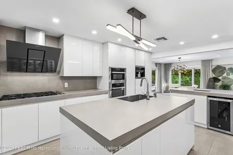 820 N Atlantic Drive Lantana FL 33462