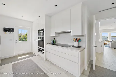 209 Evans Lane Manalapan FL 33462