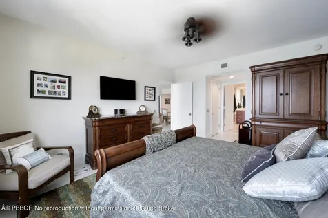 2650 Lake Shore Drive Riviera Beach FL 33404