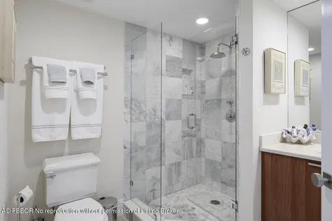 2650 Lake Shore Drive Riviera Beach FL 33404