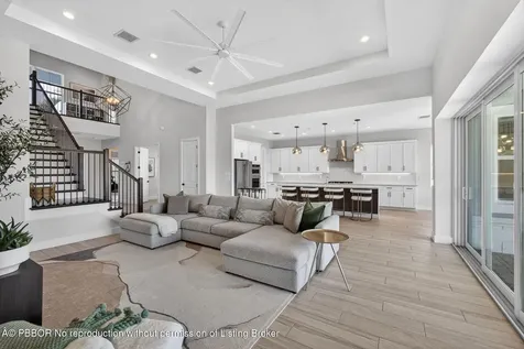 9221 Crestview Circle Palm Beach Gardens FL 33412