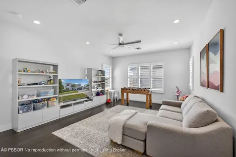 9221 Crestview Circle Palm Beach Gardens FL 33412