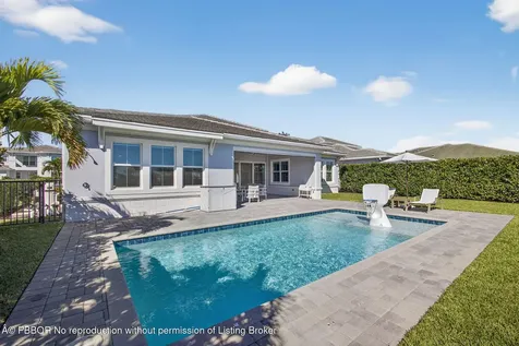 9221 Crestview Circle Palm Beach Gardens FL 33412