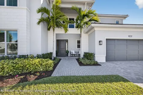 9221 Crestview Circle Palm Beach Gardens FL 33412