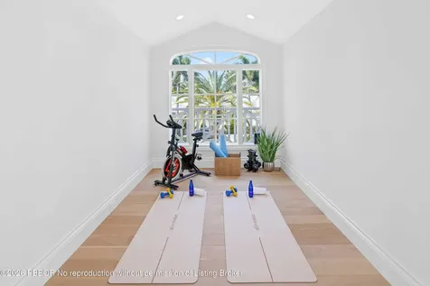 220 Esplanade Way Palm Beach FL 33480