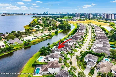 3019 Gin Berry Way West Palm Beach FL 33401