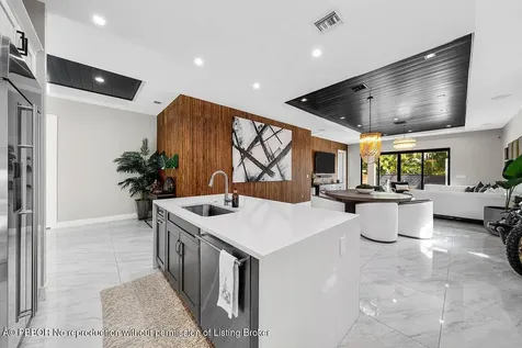 3019 Gin Berry Way West Palm Beach FL 33401