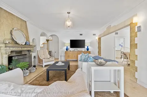 223 8th Street West Palm Beach FL 33401