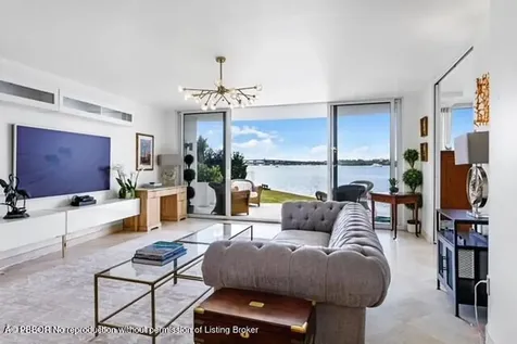 2760 S Ocean Boulevard S Palm Beach FL 33480