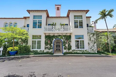 236 Phipps Plaza Palm Beach FL 33480