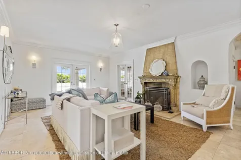 223 8th Street West Palm Beach FL 33401