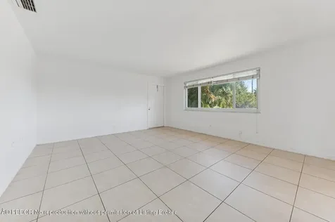 1000 NE 9th Avenue Delray Beach FL 33483