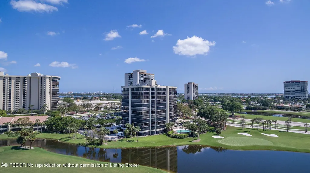 2427 Presidential Way West Palm Beach FL 33401