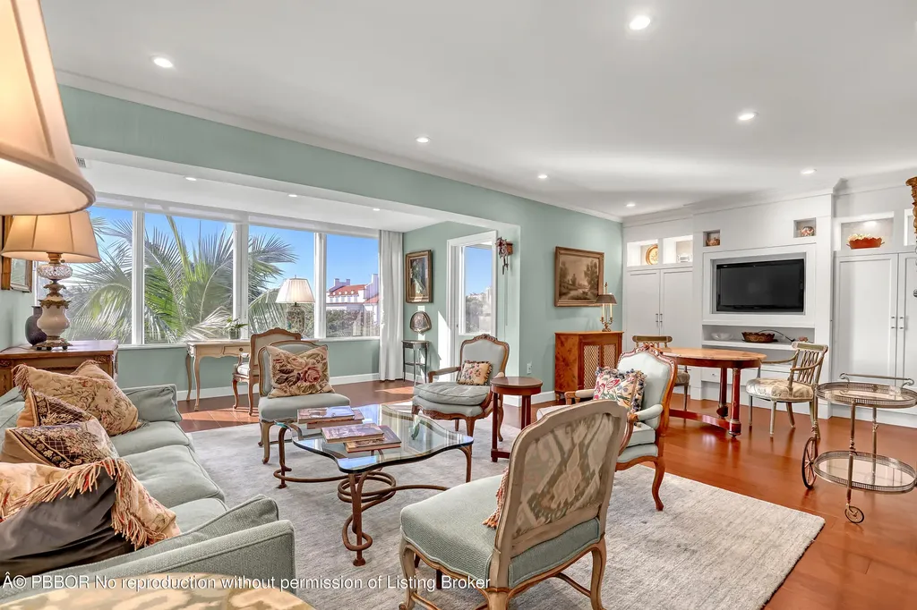44 Cocoanut Row Palm Beach FL 33480