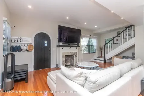 823 38th Street West Palm Beach FL 33407