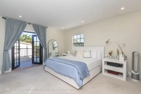 823 38th Street West Palm Beach FL 33407