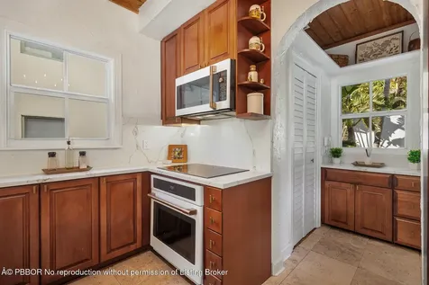 137 Edgewood Drive West Palm Beach FL 33405