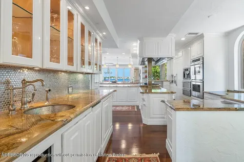 1880 S Ocean Boulevard Lantana FL 33462