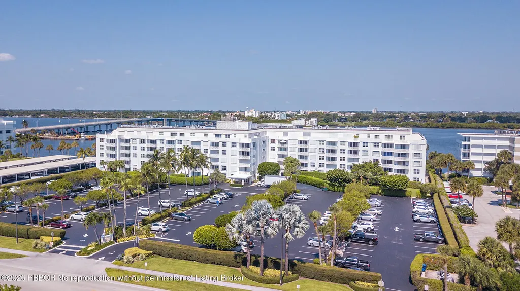 2840 S Ocean Boulevard Palm Beach FL 33480