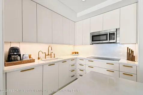 2180 Ibis Isle Palm Beach FL 33480